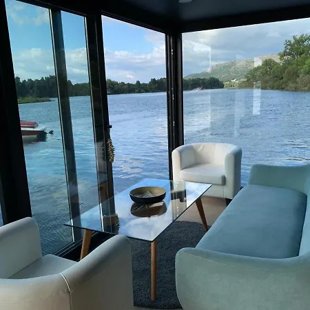 Houseboat Reina Sofia River View Gondarém